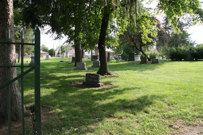 2015 05-01 Norwood Home Cemetery by Gunny Obos