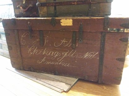 immigrant trunks marked Chikago Ill Nort Amerika
